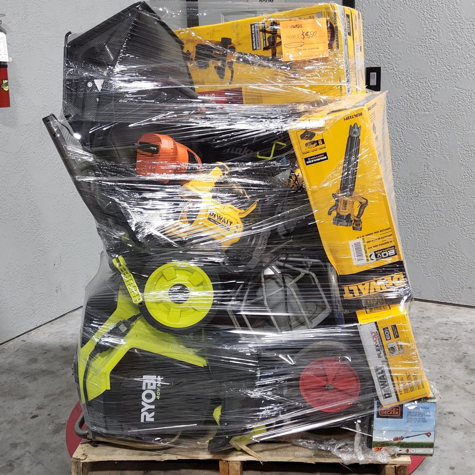 Mixed Outdoor Tool Pallet
