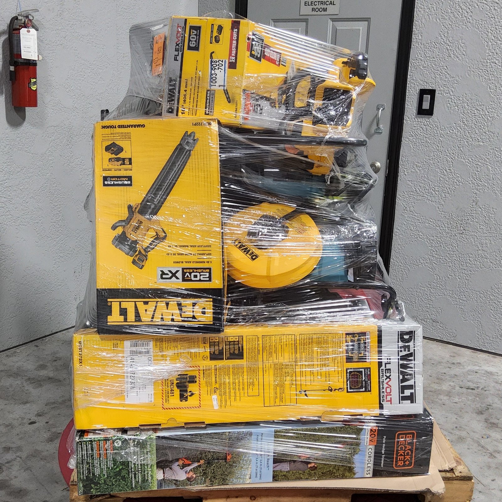 Mixed Outdoor Tool Pallet - Image 2