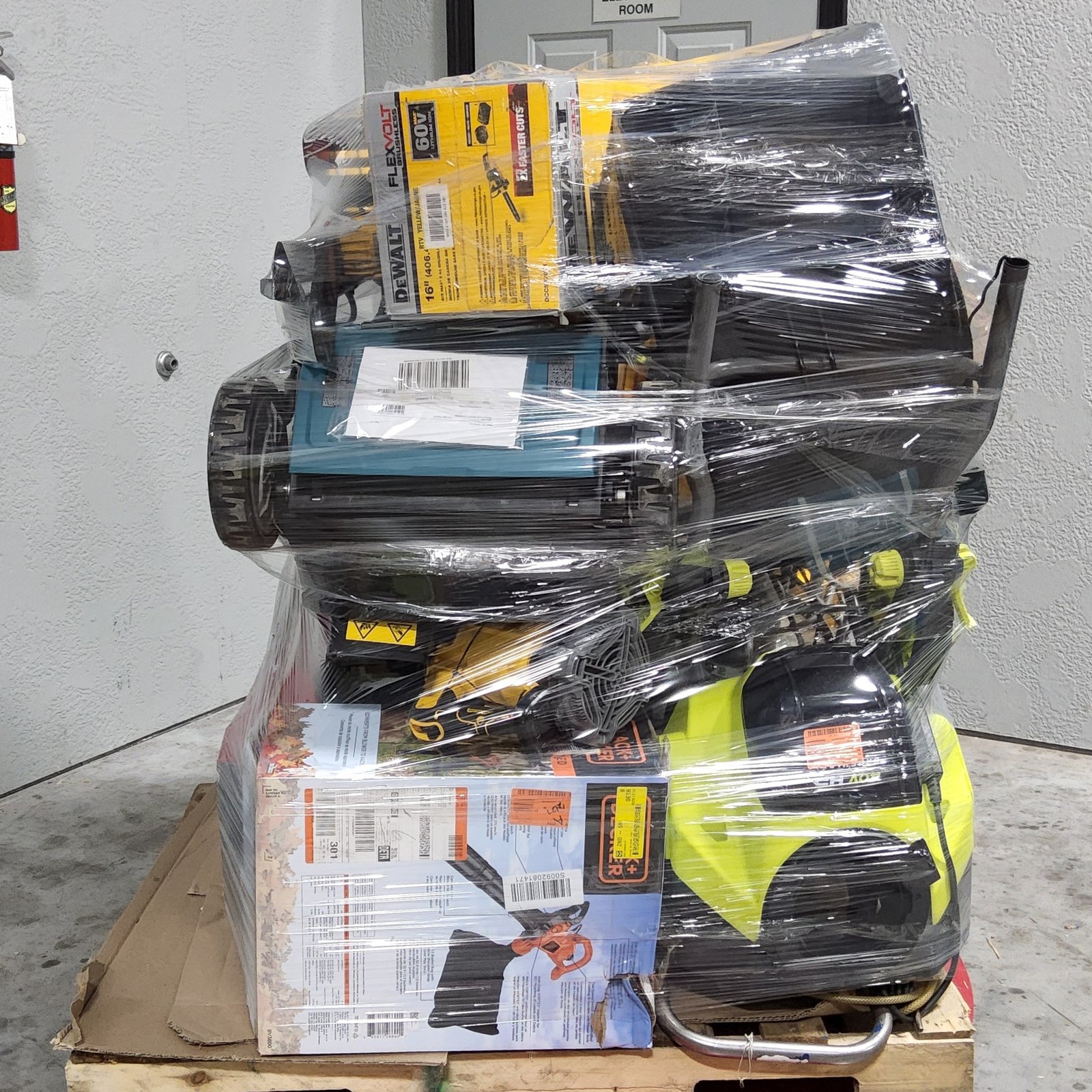 Mixed Outdoor Tool Pallet - Image 3