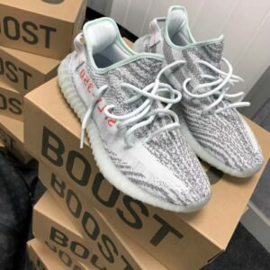 Yeezy sneakers pallets